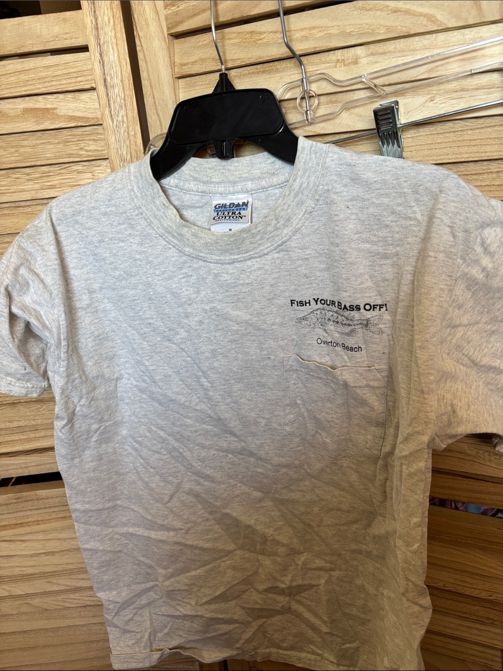 FINAL MARKDOWN Gildan Light Gray Fishing Graphic Tee Medium